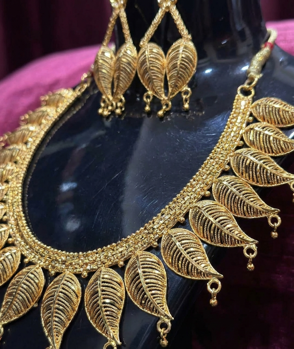 Leaf Motif Gold-Tone Necklace Set